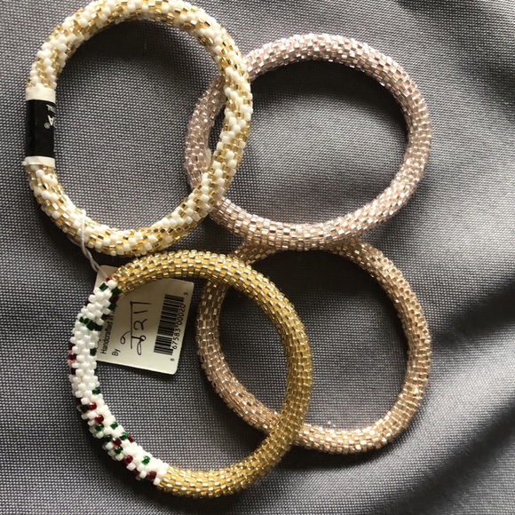 Lily and Laura glass bead bracelet’s. 32 of some of their favorites! - Picture 8 of 12